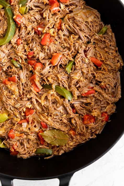 Cuban Ropa Vieja, Shredded Beef Recipe, Ropa Vieja Recipe, Cuban Recipe, Diners Drive Ins And Dives, Shredded Beef Recipes, Pollo Recipe, Cuban Dishes, Cuban Cuisine