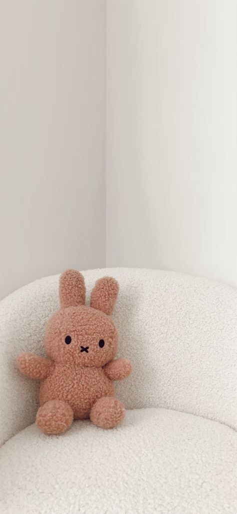 Miffy Plush Wallpaper, Miffy Iphone Wallpaper, Miffy Phone Wallpaper, Pink Miffy Wallpaper, Miffy Aesthetic Wallpaper, Minimalist Lockscreen Aesthetic, Aesthetic Bunny Wallpaper, Miffy Lockscreen, Miffy Background