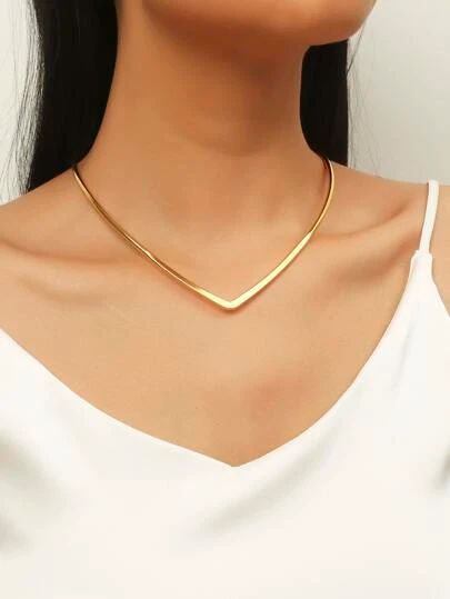 خواتم خطوبة, Ethereal Jewelry, Unique Gold Jewelry Designs, Neck Pieces Jewelry, Choker Necklace Designs, Modern Gold Jewelry, Gold Rings Fashion, Gold Jewelry Simple, Luxury Necklace