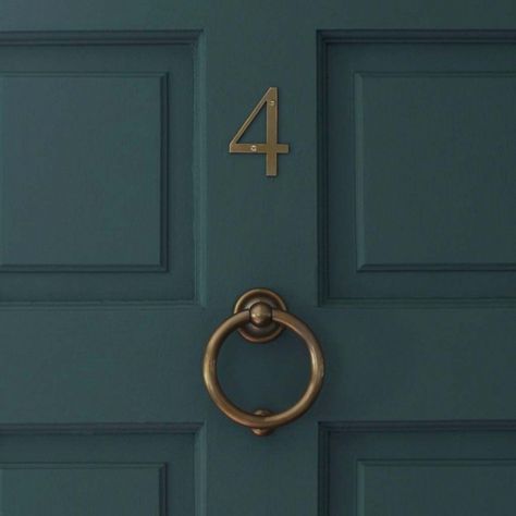 Curb Appeal: Classic Hardware for the Well-Dressed Front Door Front Door Numbers, Front Door Inspiration, Front Door Hardware, Traditional Front Doors, Brass Door Knocker, Door Paint Colors, Door Number, Door Inspiration, Door Numbers