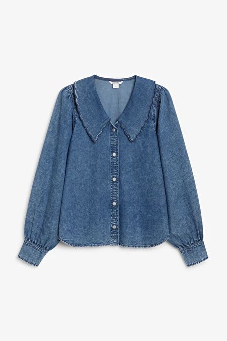 Statement collar denim shirt - Medium blue - Shirts & Blouses - Monki FI Denim Blouse Outfits, Shirt Blouse Pattern, Kemeja Denim, Statement Blouse, Statement Collar, Trendy Shirt Designs, Denim Blouse, Striped Long Sleeve Shirt, Wrap Blouse