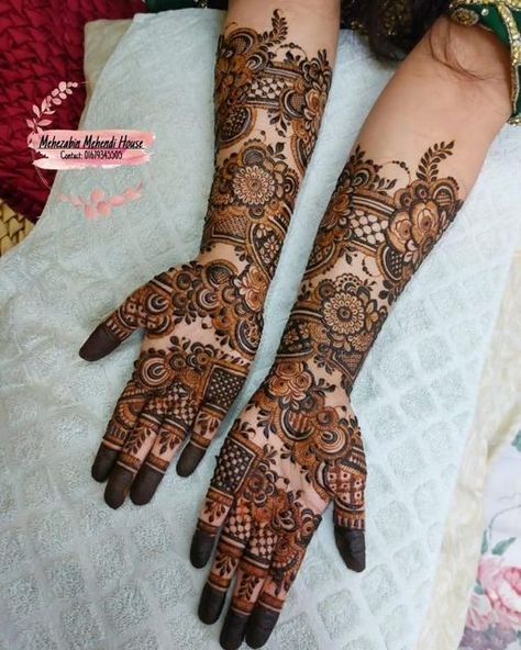 Latest Floral Mehndi Designs, Full Mehndi Designs Hands, Mehndi Designs Kafif, Designer Mehendi Designs, Bangle Mehndi Design, Hairstyles Mehndi, Simple Henna Designs Palm, Hand Mehndi Designs Back, Simple Mehndi Designs Front Hand