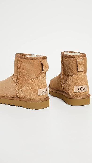 Uggs Mini Boots, Classic Mini Uggs, Uggs Mini, Ugg Mini Boot, Ugg Mini Boots, Ugg Classic Mini Ii, Ugg Booties, Short Uggs, Classic Ugg Boots