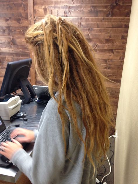 Messy Flowy Dreads Hair by Knotty Girls. @taythegay Huntington Beach,CA How To Bayalage Hair, Balyage Blonde, Kool Aid Hair, Doterra Hair, Pretty Dreads, Khaleesi Hair, Long Messy Hair, Partial Dreads, Rasta Hair