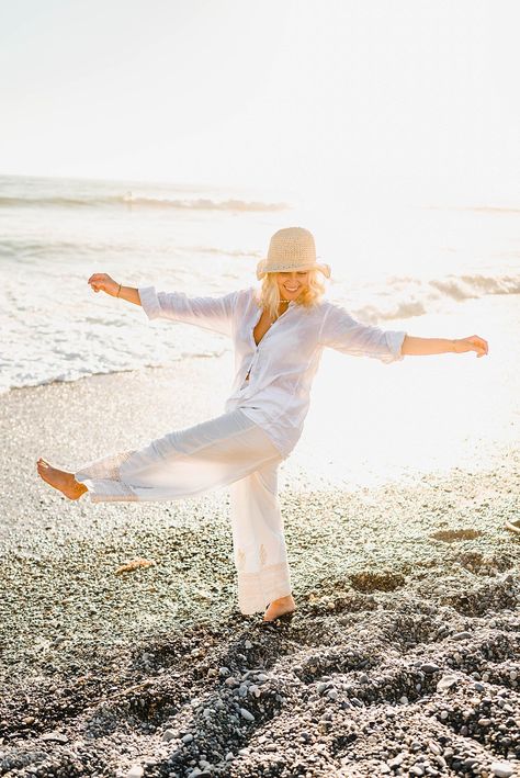 Beach Lifestyle Photoshoot, Lifestyle Beach Photography, Professional Beach Photoshoot, Beach Brand Photoshoot, Beach Branding Photoshoot, Surf Fits, Beach Headshots, Woman On Beach Photography, Personal Branding Shoot Beach