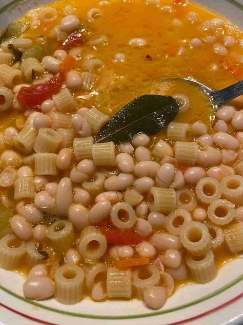 Rigatoni Pasta Recipes, Old School Italian, Pasta Fazool, Italian Comfort Food, Bean Pasta, Stanley Tucci, Italian Vegetables, Italian Pasta Recipes, Pasta E Fagioli