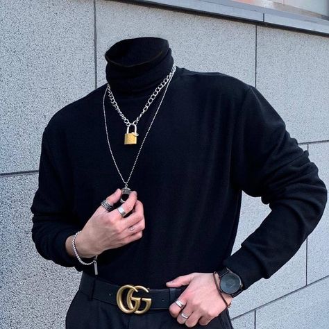 -MINDLESS- Man From Behind, Grunge Outfits Men, Hip Hop Sneakers, Hoodie Man, Big Hoodies, Minimalist Fashion Men, Black Background Photography, Hype Clothing, Best Mens Fashion