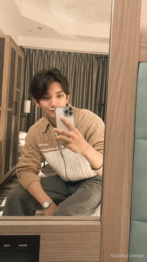 Joshua Hong Boyfriend Material Wallpaper, Joshua Weverse, Joshua Wallpaper, Scoups Jun, Jisoo Seventeen, Hong Joshua, Svt Joshua, Joshua Svt, Seventeen Joshua