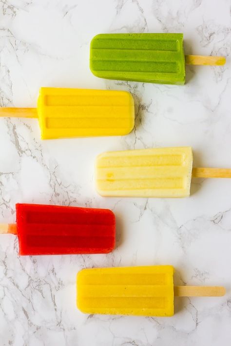 Dairy Free Popsicle Recipes, Dairy Free Popsicles, Popsicle Recipe For Kids, Fruit Popsicle Recipes, Fruity Popsicles, Vegan Popsicles, Lemonade Popsicles, Lime Popsicles, Healthy Popsicle Recipes