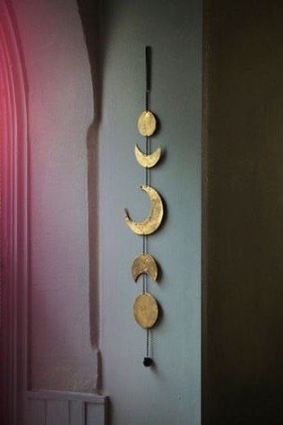 Carillons Diy, Mobile Diy, Moon Mobile, Bohemian Living Rooms, Ramadan Decoration, Moon Moon, Hippie Home Decor, Keramik Design, Quirky Home Decor