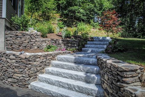 Pennsylvania Fieldstone Wall and Steps - Custom Built Natural Stone Walls Fieldstone Wall, Granite Steps, Natural Stone Retaining Wall, Retaining Wall Ideas, Wood Retaining Wall, Stacked Stone Walls, Ceramic Succulent Planter, Stone Retaining Wall, Natural Stone Wall