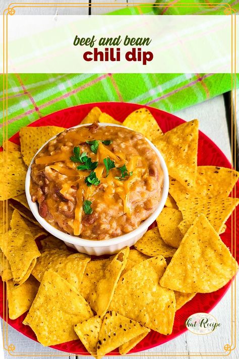 Beef and Bean Chili Dip is a simple hot cheesy chili dip perfect for tailgating or any party. Make it as spicy as you like. tailgate recipes | party recipes | bean dip | hot dip recipes | chili dip Chili Bean Dip, Hot Dip Recipes, Beef And Bean Chili, Cheesy Chili, Chili Bean, Dip Recipes Hot, Recipes Chili, Tailgate Recipes, Parmesan Soup