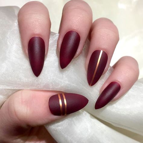 Matte Stiletto Nails, Trends Nails, Stiletto Nail Art, Nude Nail Designs, Stiletto Nails Designs, Burgundy Nails, Nail Fashion, Summer Nails Colors, Birthday Nails