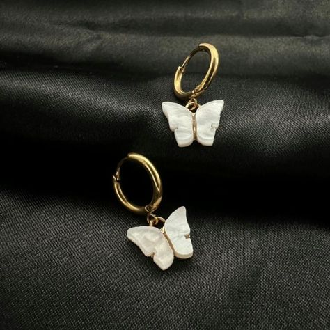 Limited Time Offer 🥳 ⤵️ Transform Your Look" Butterfly earrings to take your style from ordinary to extraordinary! . . . . #ButterflyEarrings #FashionTransform #JewelryObsessed #Stylelnspo Shop Now and Shine! Butterfly Hoop Earrings, Delicate Butterfly, Grace To You, Hoops Earrings, Butterfly Charm, Butterfly Pendant, Butterfly Earrings, Charm Earrings, Everyday Wear