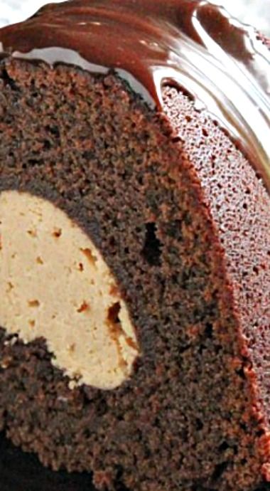 Chocolate Buckeye Cake, Fancy Bundt Cake Pans, Buckeye Cake Recipe, Buckeye Bundt Cake Recipe, Bundy Cake Recipes, Buckeye Bundt Cake, Buckeye Cake, Bundy Cake, Bunt Cake Recipe