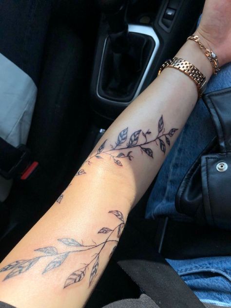 Elbow Vine Tattoos For Women, Long Arm Tattoos For Women, Large Arm Tattoos For Women, Wrap Around Arm Tattoo, Tattoo Leaves, Arm Wrap Tattoo, Tattoo Roses, Thumb Tattoos, Tattoo Coverup