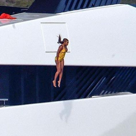 y2k princess on Instagram: "beyoncé jumping off a 30ft yacht in sardinia, italy. manifesting a summer like this." Jumping Off Yacht, Y2k Princess, Sardinia Italy, City Living, Sardinia, Life Goals, Beyonce, Cute Pictures, Vision Board