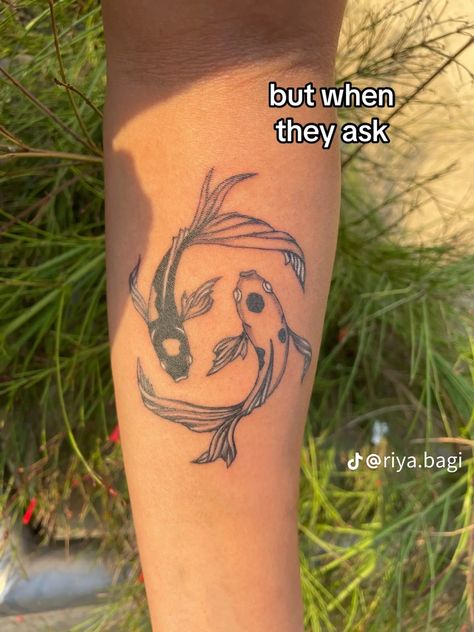 Tattoo With Deep Meaning, Deep Meaning Tattoos, Word Tattoos On Arm, Tattoo Smart, Yin Yang Fish, Meaning Tattoos, Ying Yang Tattoo, Yin Yang Koi, Artsy Tattoos