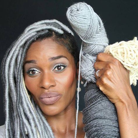 Yarn Braids Styles Black Women, Yarn Braids Styles, Yarn Locs, Yarn Dreads, Hair Twists Black, Black Diva, Dread Braids, Yarn Braids, Cut Hairstyles