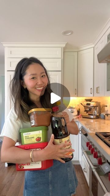 Steph Bae on Instagram: "Here’s the shopping list for your Korean pantry staples OR if you don’t have a Korean grocery nearby, most of these are also sold on Amazon! Comment “LINK” and I will send you the link via DM! ** Note that Amazon prices are much higher ☹️ (do NOT pay $50+ for the tin sized kadoya sesame oil!!!)   Sempio Soy Sauce (F3) & Soy Sauce for Soup  Sempio Togul Soybean Paste  Chung Jung One, O’Food Soybean Paste  Chung Jung One, O’Food Mild Seasoned Soybean Paste  Haechandle Hot Pepper Paste (Gochujang)  Chung Jung One, O’Food Brown Rice Vinegar  Ottogi Cooking Wine (Mirin)  Samhak Korean Pepper Powder (Gochugaru)  McCabe Roasted Sesame Seeds  Kadoya Roasted Sesame Oil  Kitchen Story Seafood Stock Coin" Korean Paste, Gochujang Recipe, Soybean Paste, Korean Grocery, Seafood Stock, Pepper Paste, Korean Recipes, Korean Dishes, Asian Market