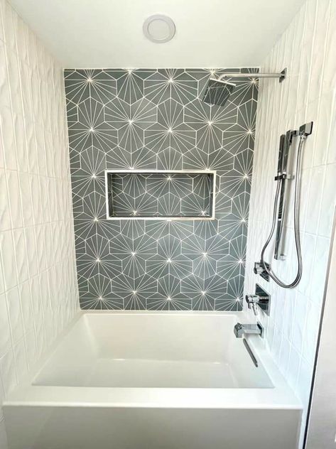 Xl Tub Shower Combo, Shower Remodel With Bathtub, Tiled Bathtub Shower Combo, Bathtub With Tile Walls, Large Tile Tub Surround, Shower Tile With Tub, Large Tile Shower Ideas Tub Surround, Tiling Around Bathtub, Shower Tile Ideas Bathtub