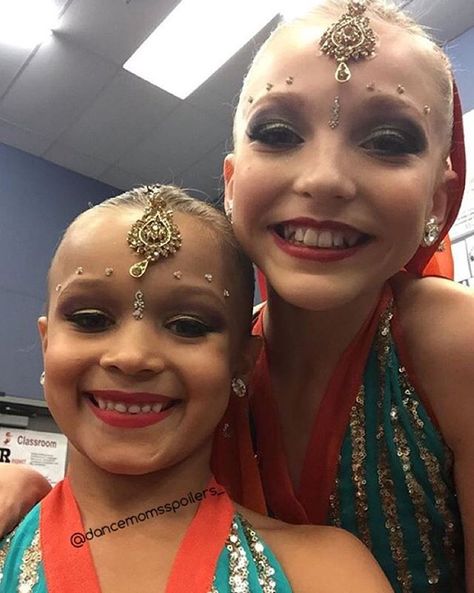 Exclusive pic of Brynn and one of the mini dancers Peyton { @peyton_kaye_ } in the group dance costume! You saw it here first please give credit! Check our recents for more spoilers!!! #dancemomsspoilers_6_5 Brynn Dance Moms, Aldc Rares, Dance Moms Minis, Brynn Rumfallo, Dance Moms Funny, Dance Moms Dancers, Group Dance, Dance Costume, Dance Moms