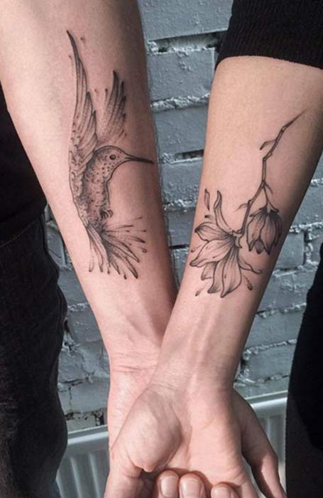 Skull Couple Tattoo, Pair Tattoos, Couple Tattoos Love, Couple Tattoos Unique Meaningful, Tattoos For Couples, Best Couple Tattoos, Small Couple Tattoos, Tattoos Infinity, Couple Tattoos Unique