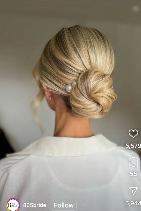 Wedding Bun Hairstyles Blonde, Low Bun With Hair Piece, Smooth Bridal Bun, Volume Low Bun, Low Bun Wedding Hair Blonde, Low Bun Bride Hair, Low Bun Front View, Wedding Blonde Hair, Wedding Hairstyles Low Bun