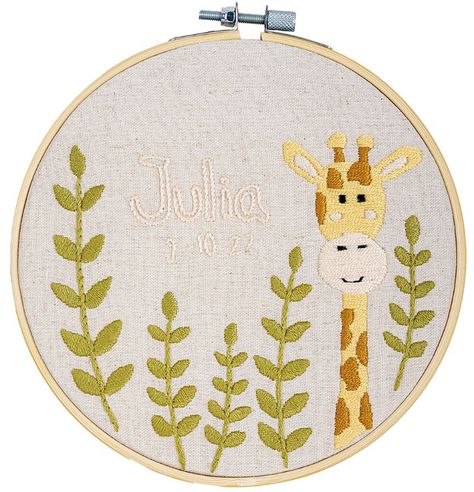 Vervaco?Embroidery Kit With Ring Baby Giraffe Embroidery Kit - 16cm x 16cm (6.4in x 6.4in) Giraffe Embroidery Pattern, Giraffe Cross Stitch, Giraffe Embroidery, Giraffe Crafts, Diy Baby Blanket, Knitting Clothes, Giraffe Baby, Diy Bebe, Sewing Embroidery