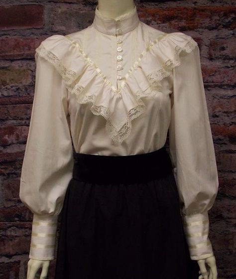 Victorian Style Clothing, Victorian Blouse, Victorian Aesthetic, Romantic Blouses, Old Fashion Dresses, Retro Pin Up, Gibson Girl, Victorian Clothing, Edwardian Fashion