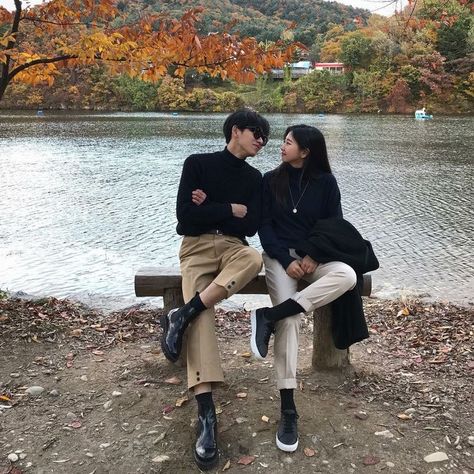 Korean Couple Outfits, Couple Fits, 사진 촬영 포즈, Cute Couple Outfits, Couple Selfies, Couples Vibe, Ulzzang Couple, Korean Couple, Matching Couple Outfits