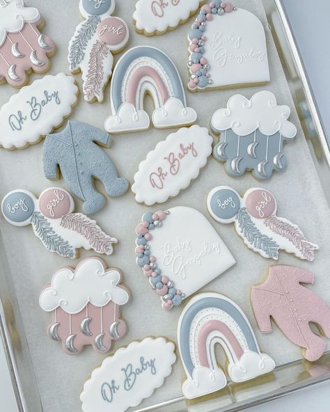 Boho Gender Reveal Cookies, He Or She Cookies, Gender Reveal Cookies Decorated, Gender Reveal Cookies Ideas, Gender Reveal Sugar Cookies, Cookies Gender Reveal, Fondant Biscuits, Cookie Photography, Baby Boy Cookies