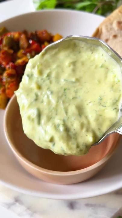 Easy Raita Recipe, Indian Chutney Recipes, Spicy Snacks Recipes, Red Chilli Powder, Tastemade Recipes, Indian Cooking Recipes, Vegetarian Snacks Recipes, Tasty Recipes Videos, Quick Recipes Snacks