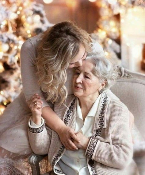 #traveling #travelinspo #wanderlust #travellife #vacationaesthetic #travelvision Photoshoot With Grandma, Grandma And Granddaughter Photoshoot, Grandmother Granddaughter Photography, Grandmother Photography, Grandparents Photography, Mother Daughter Photography Poses, Mother Daughter Poses, Generations Photography, Mother Daughter Photoshoot