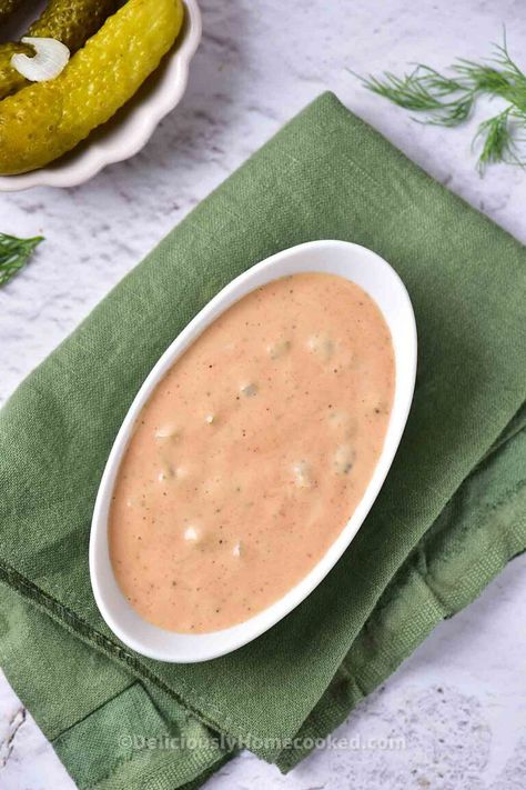 Smash burger sauce recipe Sauce For Smash Burgers, Special Burger Sauce, Hamburger Sauce Recipes, Smash Burgers On Stove, Smash Burger Recipes, Smash Burger Sauce Recipe, Cheeseburger Sauce, Blackstone Smash Burger, Smash Burger Sauce