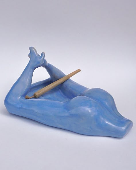 The Risqué Rita Ash Tray in baby blue is the perfect accessory for 420 or any time of relaxation. Made of stomeware ceramic, this is a quirky and functionl art sculpture. Doubles as the perfect trinket dish or jewellery tray. Hand built, handmade and painted in UK by me. Clay Ciggerate, Cute Ash Tray Clay, Ceramic Ash Tray Handmade, Air Dry Clay Ashtray Aesthetic, Ashtrays Aesthetic, Ashtray Clay Aesthetic, Ashtray Pottery Ideas, Clay Art Ashtray, Hand Sculpture Clay