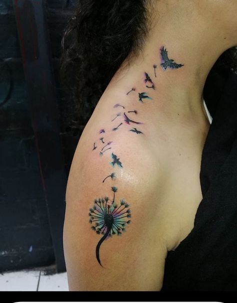 Classy Shoulder Tattoos, Tattoo Designs For Female, Shoulder Tattoos For Females, Shoulder Tattoo Designs, Best Friends Tattoo, Tattoos For Female, Mutterschaft Tattoos, Blatt Tattoos, Dandelion Tattoo Design