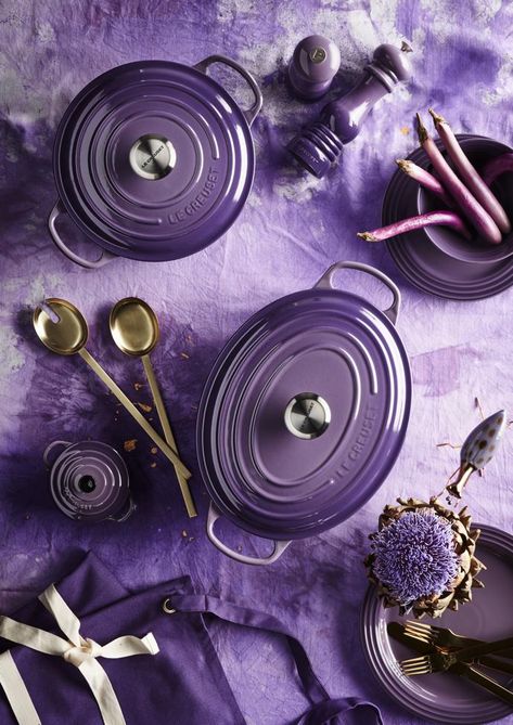 New Colourway From Le Creuset: Ultra Violet Purple Kitchen Accessories, Le Creuset Kitchen, Image Zen, Deco Fruit, Le Creuset Cookware, Purple Kitchen, Pip Studio, All Things Purple, Wedding Art