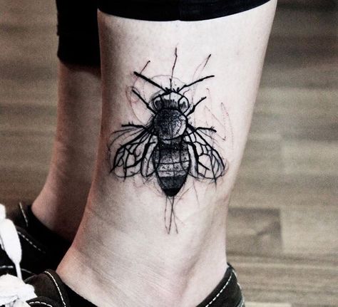 Sketch Style Tattoos, Goth Tattoo, Moth Tattoo, Sternum Tattoo, Bee Tattoo, Insect Art, Family Tattoos, Tattoo Work, Forearm Tattoo Men