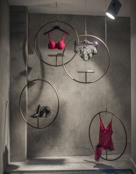 Hanging Product Display, Hanging Window Display, Visual Merchandising Ideas Creative, Accessories Shop Design, Creative Window Display, Oldenburg Germany, Lingerie Store Design, Dare Devil, Visual Merchandiser