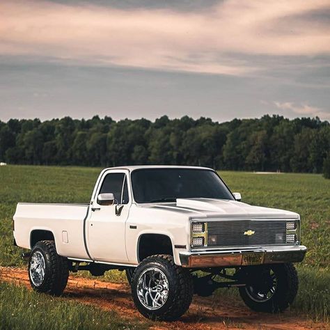 76 Chevy Truck, Chevy White Trucks, Old Chevy, Old Chevy Square Body Trucks, White Trucks, Squarebody Chevy, Square Body Trucks, Squarebody Truck, Square Body Chevy Wallpaper