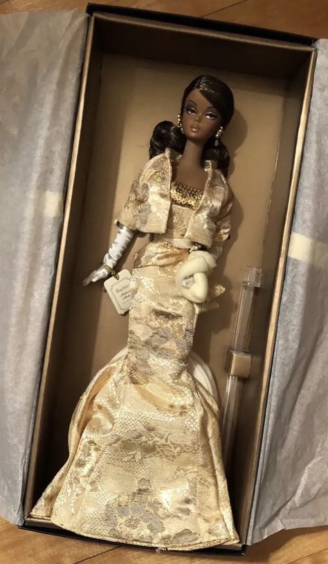 Old Barbie Dolls, Doll Aesthetic, Silkstone Barbie, Beautiful Barbie Dolls, Barbie Fashionista, Old Dolls, Vintage Barbie Dolls, Black Doll, Barbie Collector