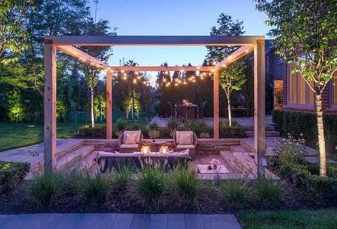 Elevate The Style Quotient Of Your Outdoor Lounge With Sunken Seating Rooftop Amenities, Simple Pergola, Sunken Seating, Sunken Patio, Traditional Patio, Garden Seating Area, Pool Liner, Pergola Ideas, Pergola Lighting