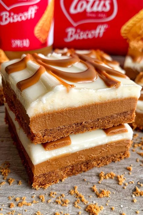 lotus slice Biscoff Pie, Biscoff Desserts, Biscoff Dessert, Fitwaffle Kitchen, Baking Bars, Biscoff Recipes, Janes Patisserie, Microwave Fudge, Cookie Dough Bars