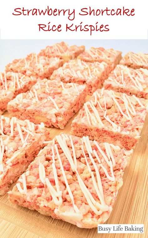 Side view of Strawberry Shortcake Rice Krispies treats on a wooden cutting board Strawberry Shortcake Rice Crispy Treats, Strawberry Crunch Rice Krispies, Strawberry Shortcake Rice Krispie Treats, Rice Krispie Flavors, Flavored Rice Krispie Treats, Strawberry Rice Crispy Treats, Oreo Rice Crispy Treats, Strawberry Rice Krispie Treats, Mm Cake