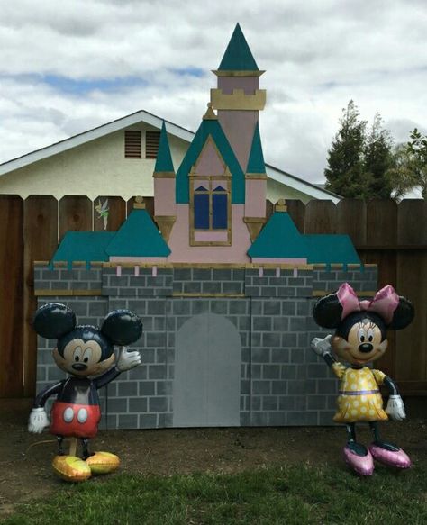 Disneyland Trunk Or Treat, Disney Castle Trunk Or Treat, Disneyland Castle Diy Cardboard, Cardboard Disney Castle Diy, Disney Castle Cardboard, Disneyland Birthday Backdrop, Cardboard Castle Backdrop, Disney Castle Cardboard Cutout, Hoco Decorations