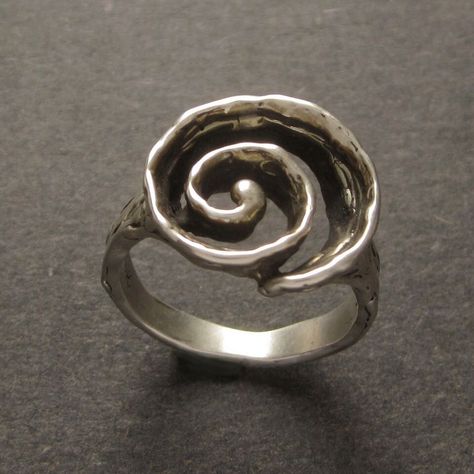 Spiral Accessories, Rings Silver, Spiral Jewelry, Wax Ring, Spiral Ring, Statement Ring Silver, Funky Jewelry, Jewelry Lookbook, Jewelry Inspo