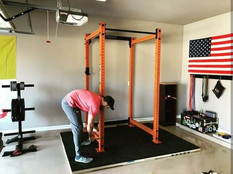 Budget Home Gym, Building A Home Gym, Home Gym Inspiration, Home Gym Garage, Gym Garage, Diy Home Gym, Basement Gym, Gym Room At Home, Home Gym Design