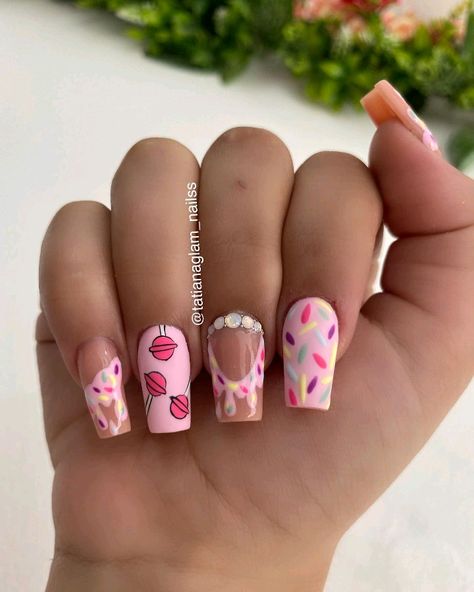 Nails With Lollipop, Lollipop Nail Art, Pink Candy Nails, Nail Designs On Black Women, Lollipop Nails, Nails Art Tutorial, Beach Nails Art, Ig Nails, Almond Shaped Nails Designs