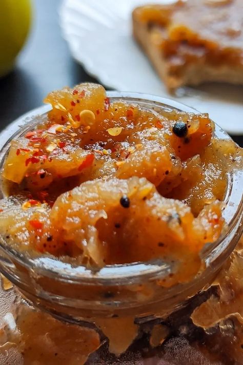 Easy Apple Chutney Recipe, Pear Chutney Recipe, Baked Oyster Recipes, Apple Chutney Recipe, Autumn Recipes Vegetarian, Indian Flatbread, Apple Chutney, Chutney Recipe, Indian Recipe